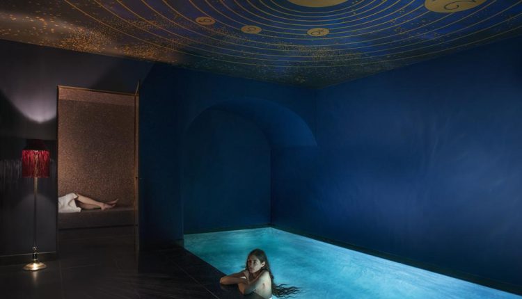 spa privé avec piscine de l'hôtel insolite Souquet